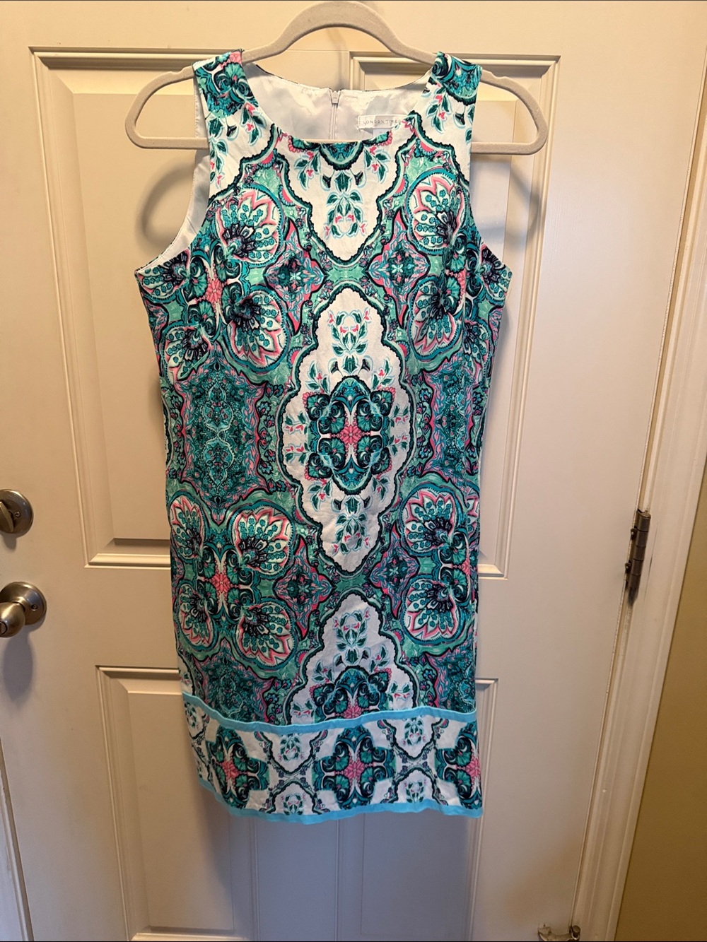 London Times Sleeveless Shift Dress in Teal, Pink and White
